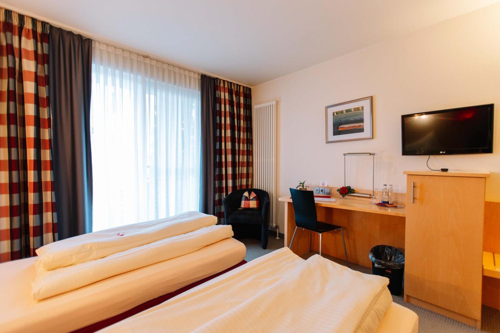 Landhotel Gasthof Drexler Gbr 퓌어스텐펠트브루크 외부 사진