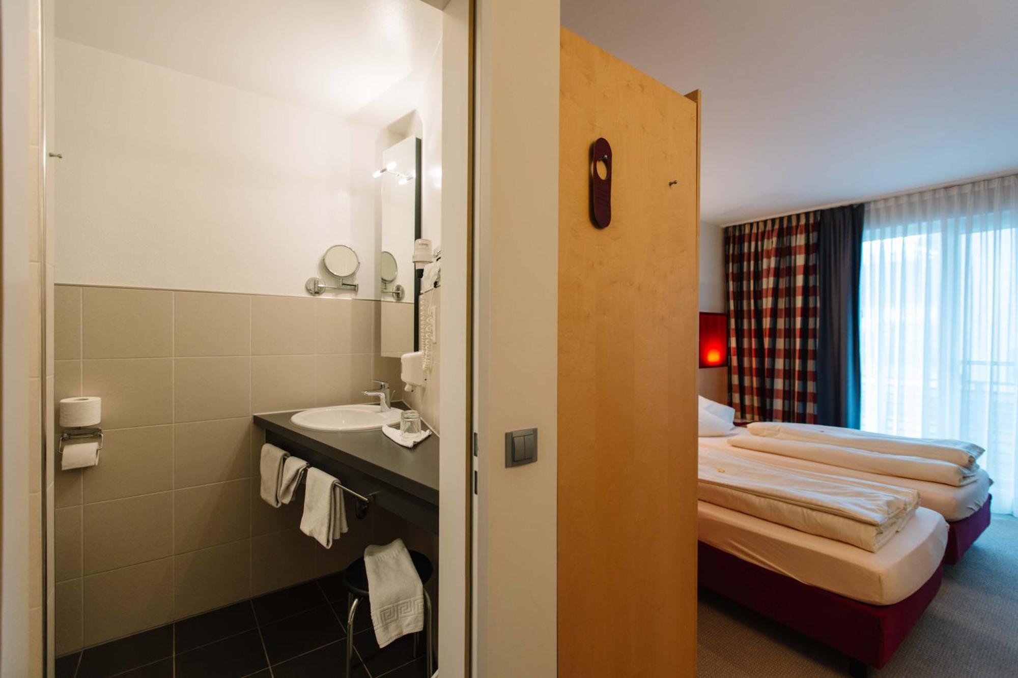 Landhotel Gasthof Drexler Gbr 퓌어스텐펠트브루크 외부 사진